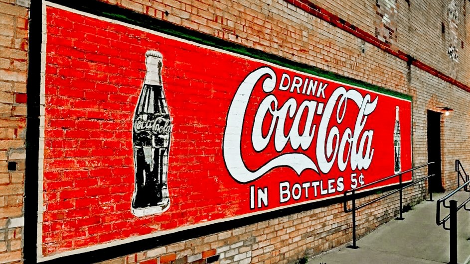 Top Applications Of Vertical Wall Printers In Art And Business