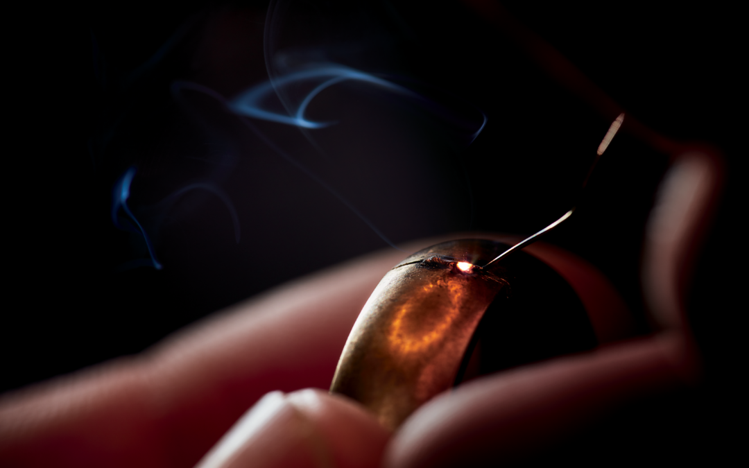 How Much Does It Cost To Fix A Gold Chain? Laser Welding Vs Traditional Repair